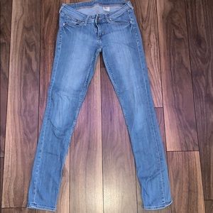 𝙷&𝙼 𝚕𝚒𝚐𝚑𝚝𝚠𝚊𝚜𝚑 𝚓𝚎𝚊𝚗𝚜